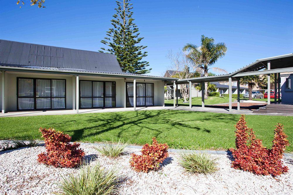 Hostel Kiwi Airport Backpackers Auckland Exterior foto