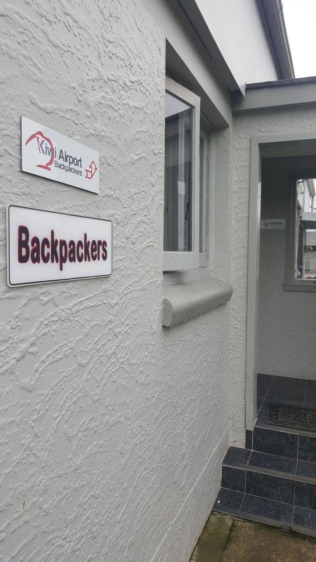 Hostel Kiwi Airport Backpackers Auckland Exterior foto